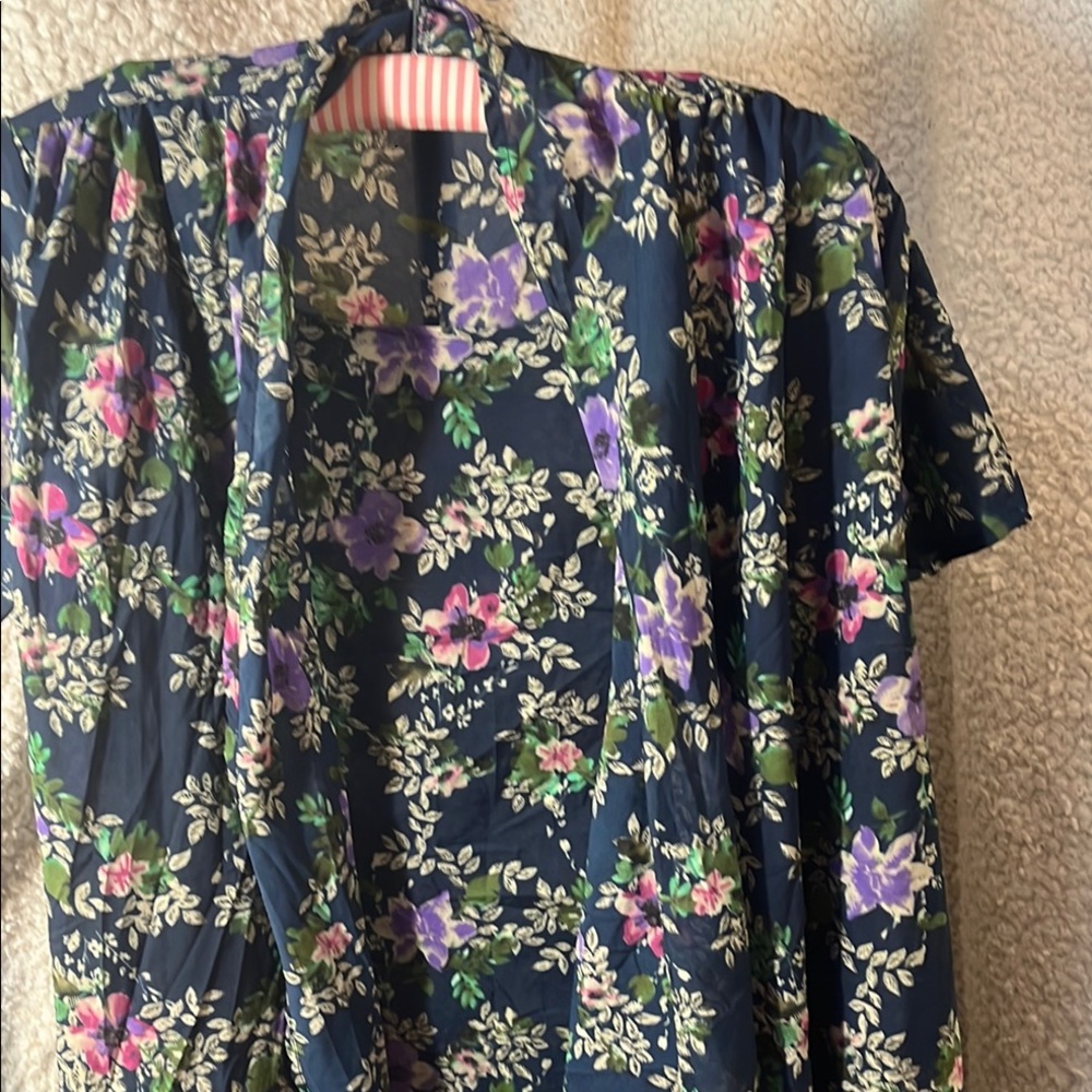 Bella Berry Women’s Floral Top
